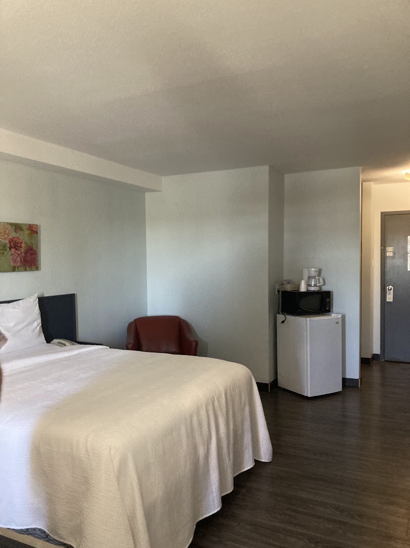 Adobe Inn photo 3