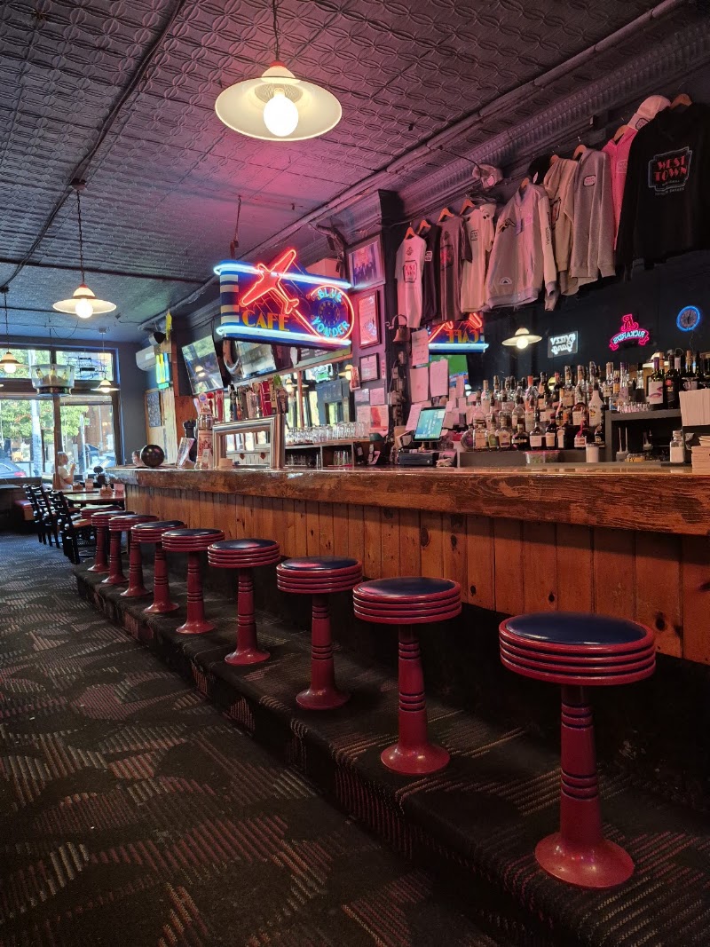 West Town Bar & Grill photo 8