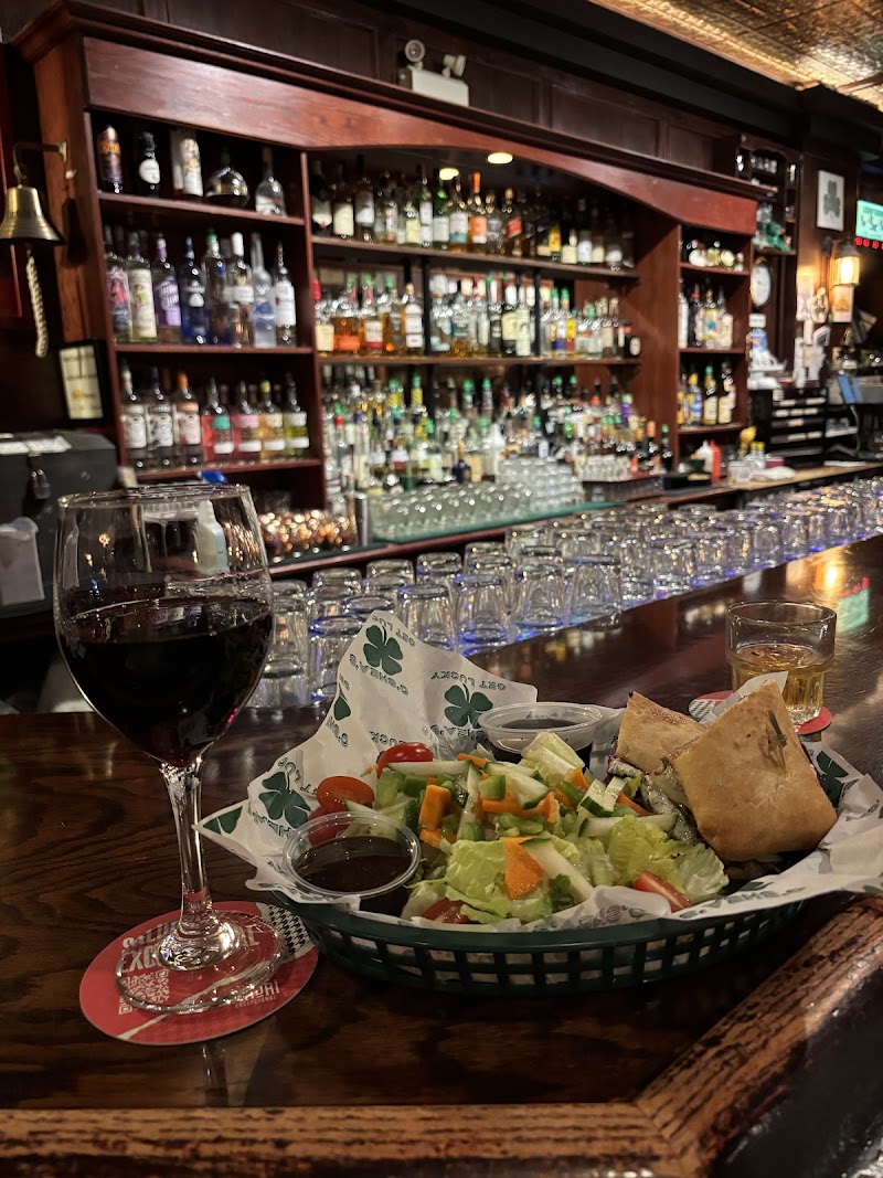 O'Sheas Irish Pub photo 8