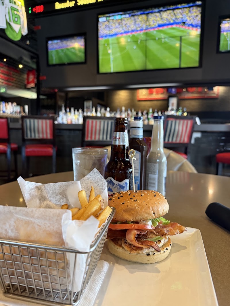 Tapps Sports Lounge & Grill photo 10