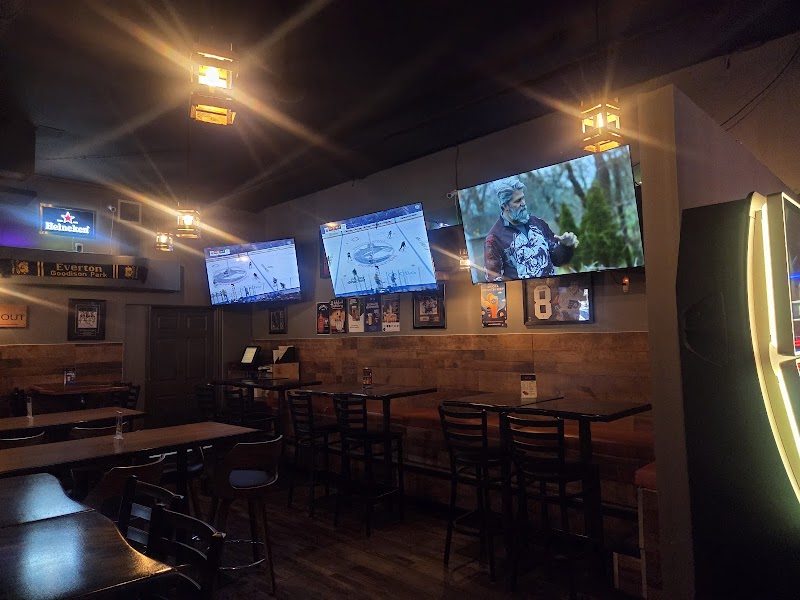 The Hideout Lounge photo 3