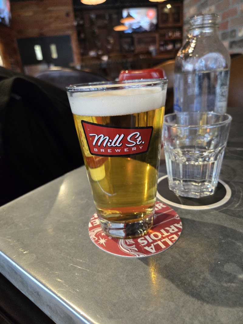 Pogue Mahone Pub & Kitchen photo 9