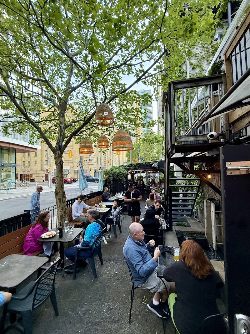 Hair Of The Dog Neighbourhood Pub & Restaurant photo 10