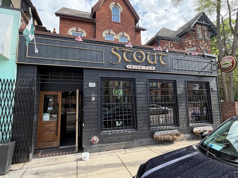 Stout Irish Pub photo 3