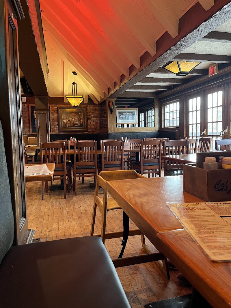 Cat & Fiddle Sports Bar & Restaurant photo 4