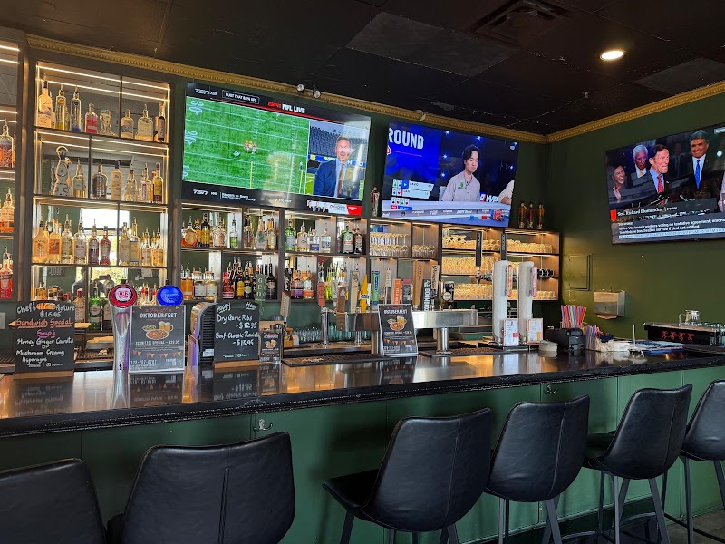 The Notorious Grey Fox Taps & Patio photo 5