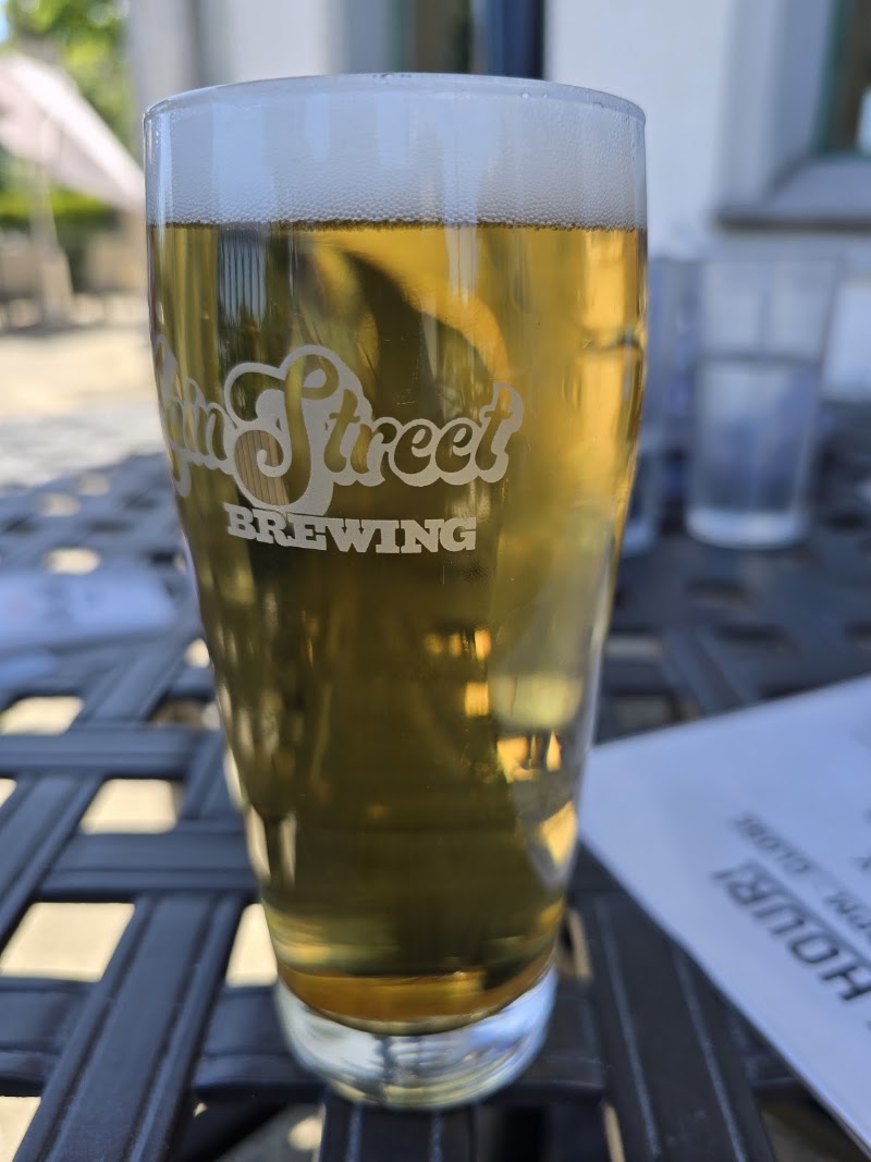 The Notorious Grey Fox Taps & Patio photo 6