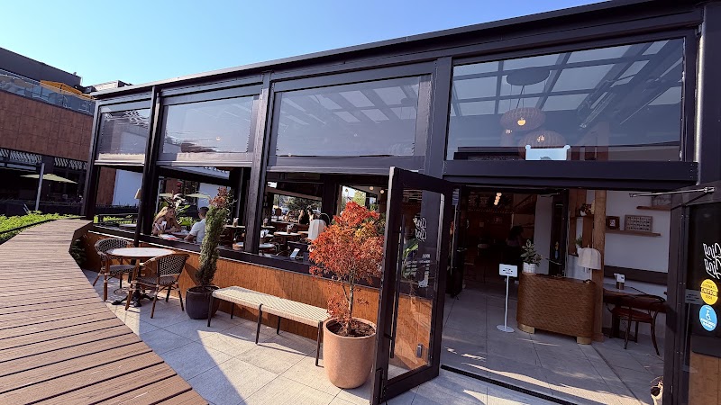 The One Sixty Wine Bar & Cafe