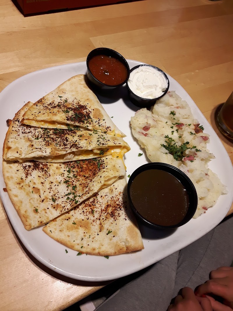 Boston Pizza - Kinderlsey photo 8