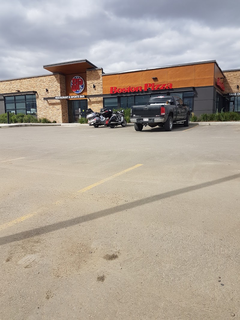 Boston Pizza - Kinderlsey photo 9