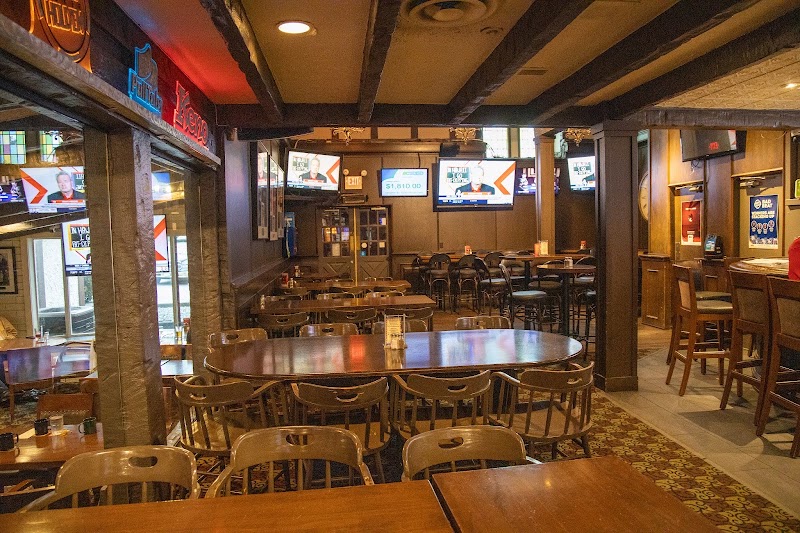 Jolly Coachman Pub & Liquor Store photo 3
