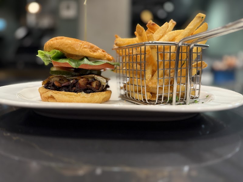 Crave Bistro & Bar photo 2