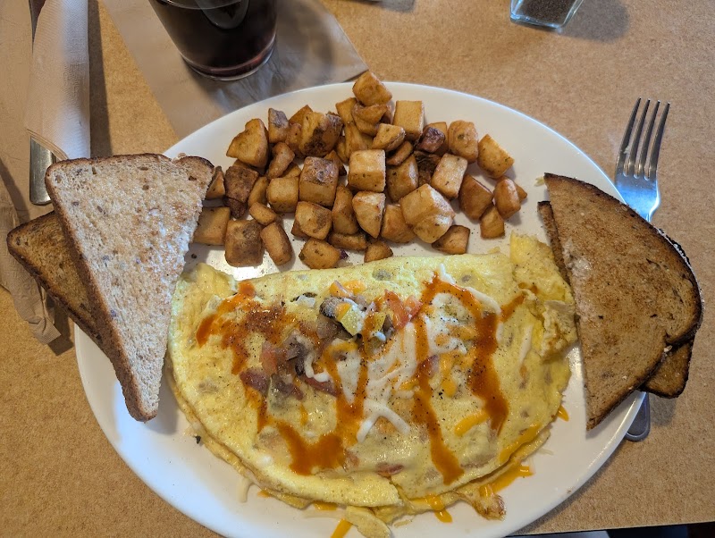 Humpty's Big Plate Diner - Kindersley photo 2