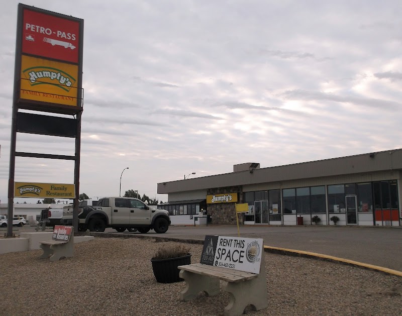 Humpty's Big Plate Diner - Kindersley photo 5