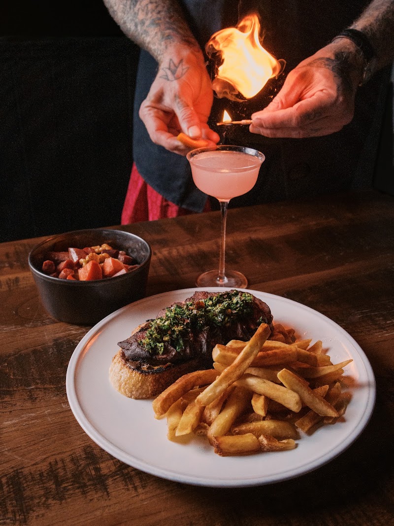 HUX Bar & Bistro photo 5