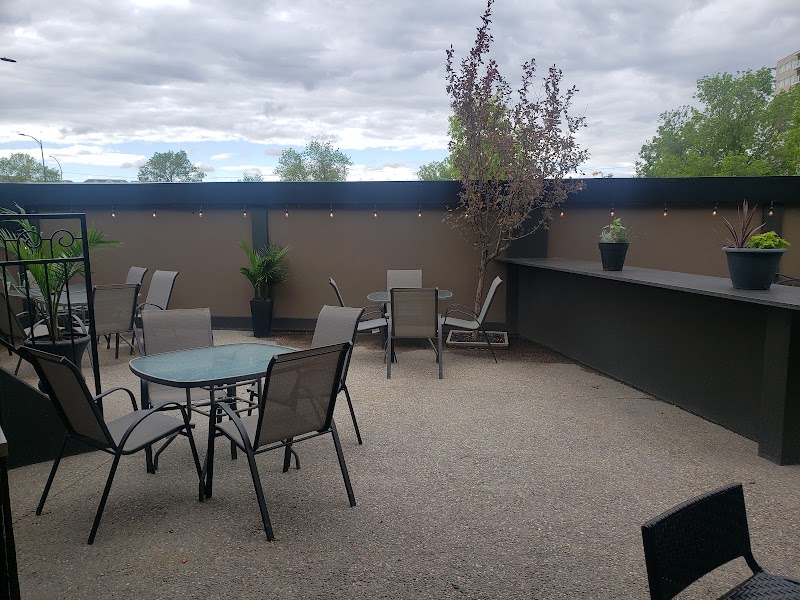 Broadways Lounge