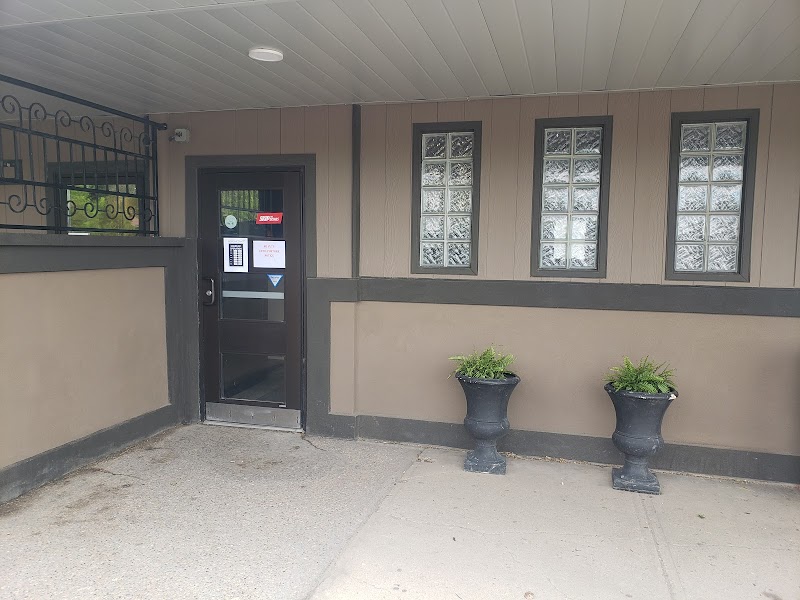 Broadways Lounge photo 8