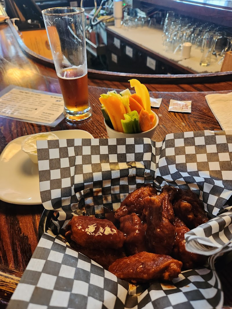 The Black Grasshopper Pub & Eatery photo 8