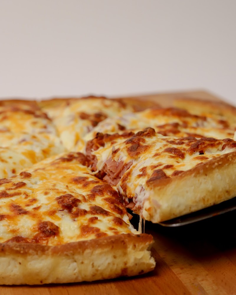 Vern's Pizza photo 3