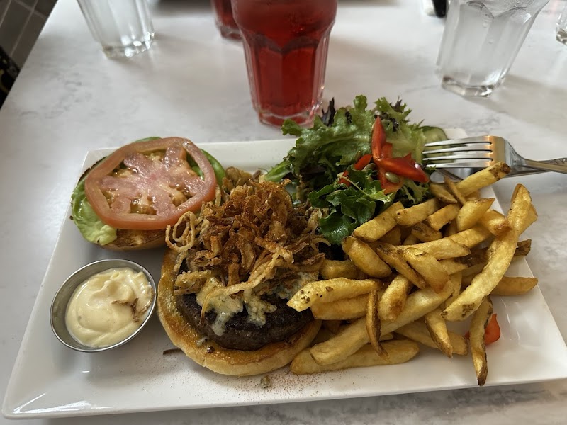 Bin 4 Burger Lounge photo 6