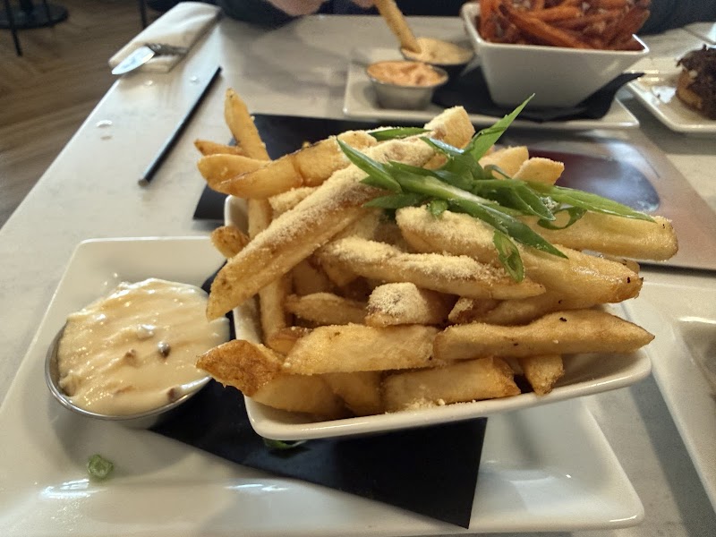 Bin 4 Burger Lounge photo 10