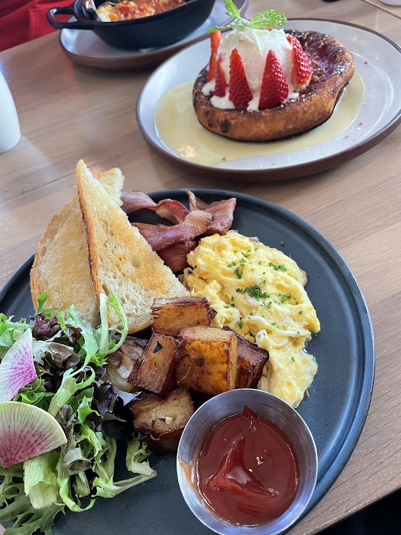 Earls Brentwood photo 9