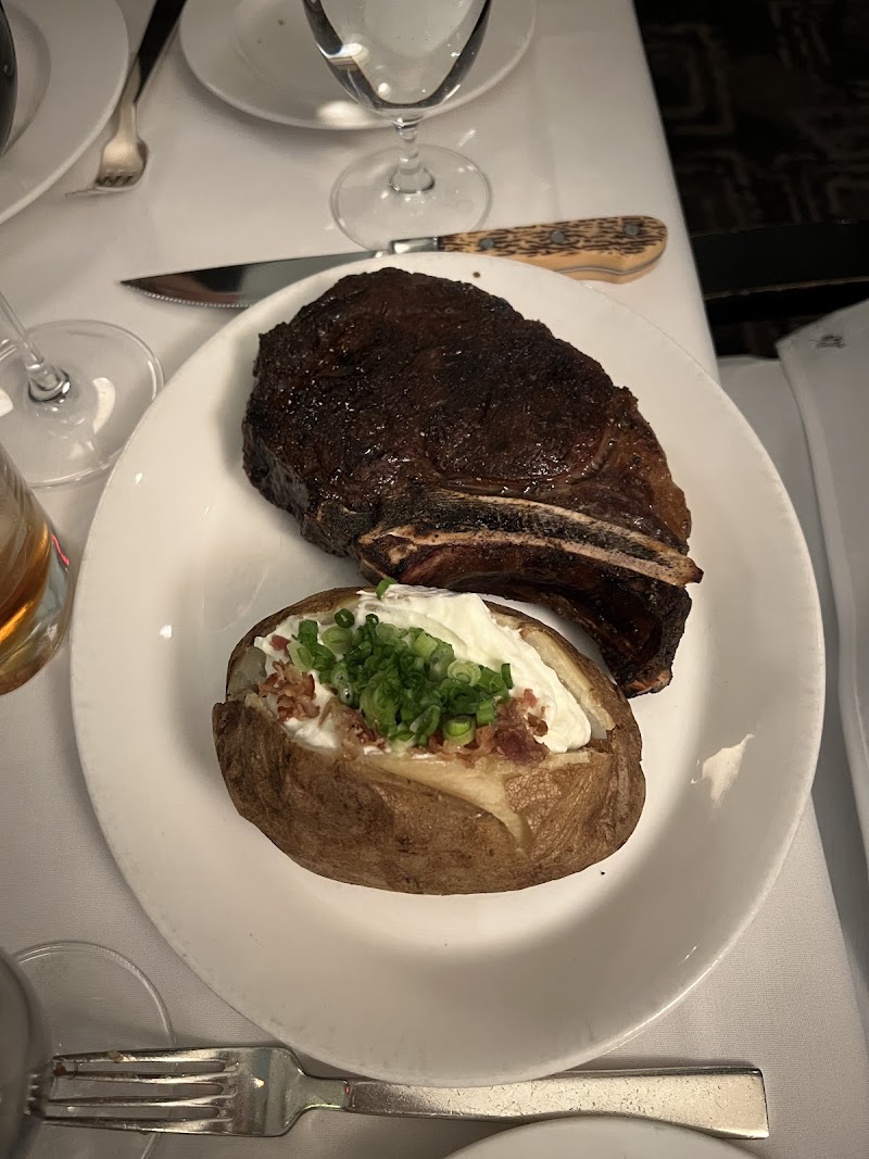 Hy's Steakhouse photo 4
