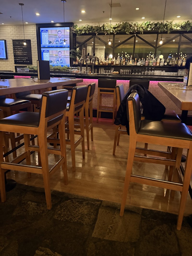 Moxies Calgary Downtown photo 5