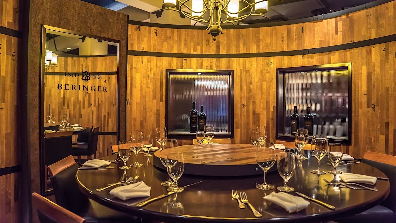 Vintage Chophouse & Tavern