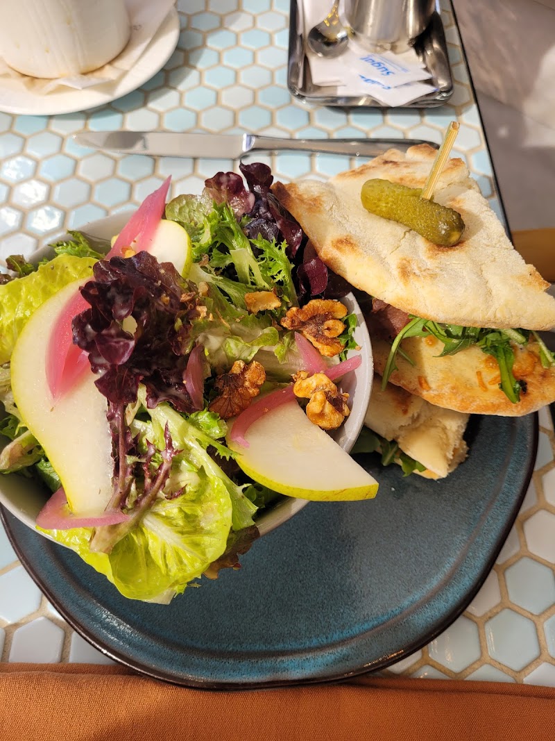 Kindred Food + Drink photo 6