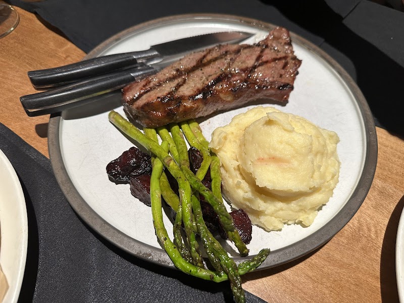 Moxies 170th St photo 8