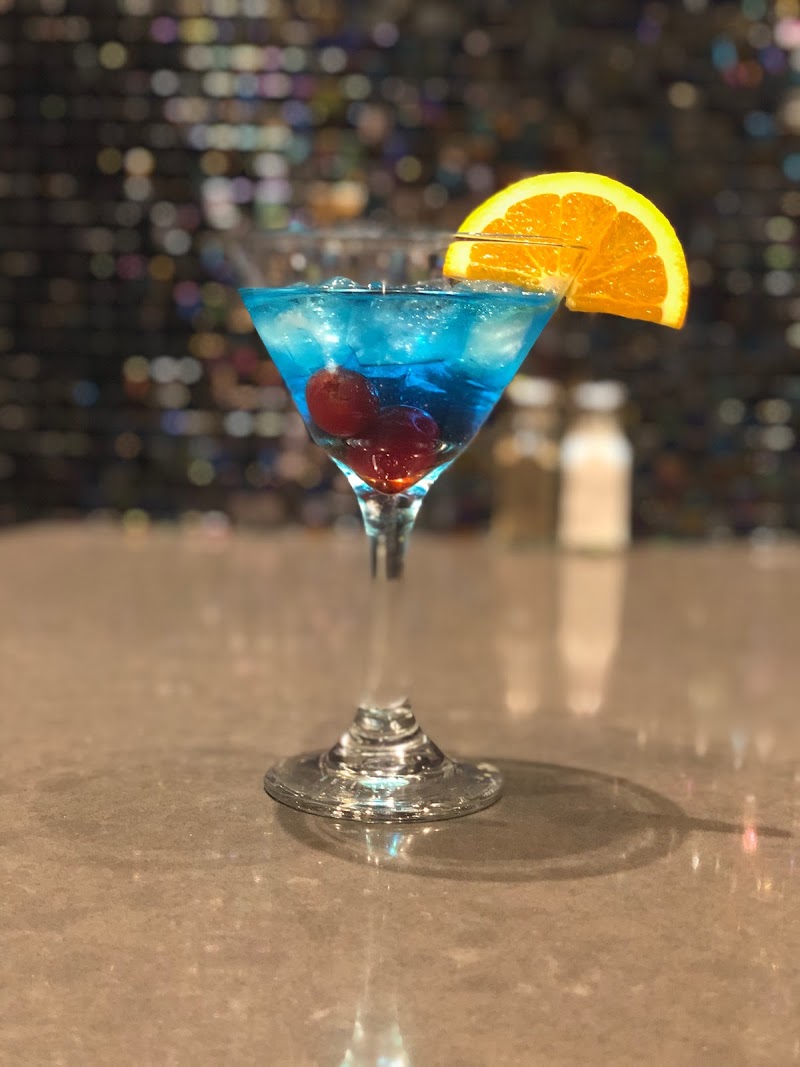 Vee Restaurant & Lounge photo 9