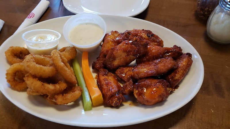 Boston Pizza - 8th St. photo 8