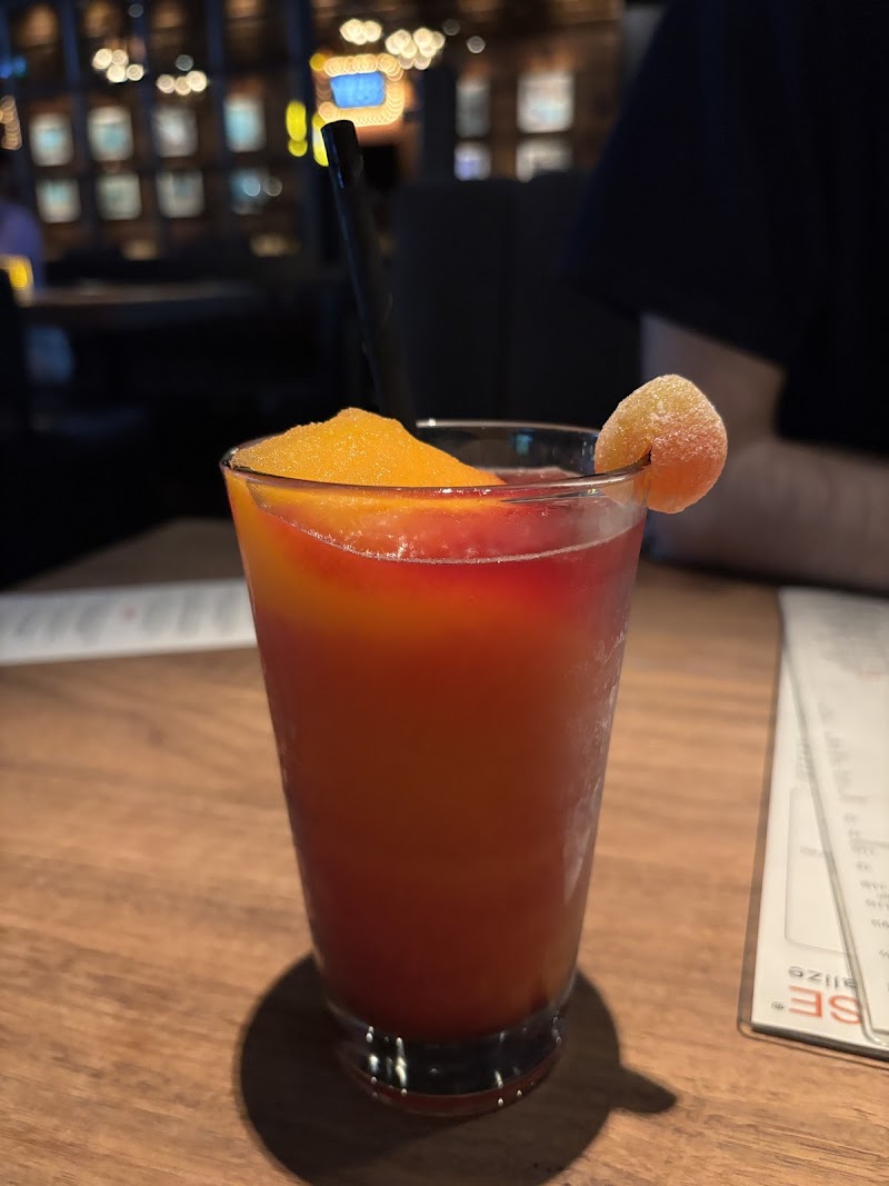Browns Socialhouse Kelowna photo 7