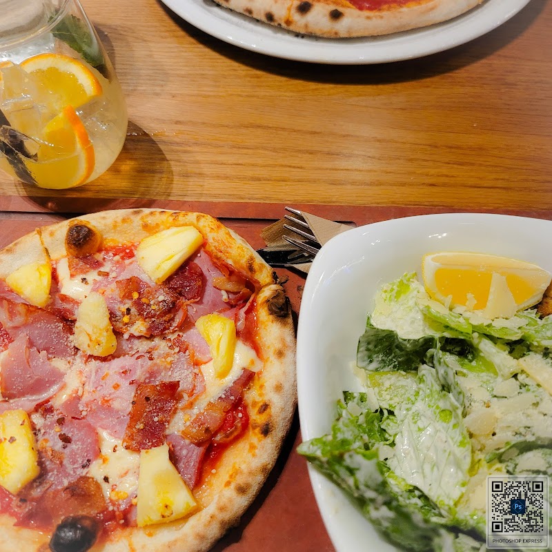 Famoso Pizzeria + Bar photo 9