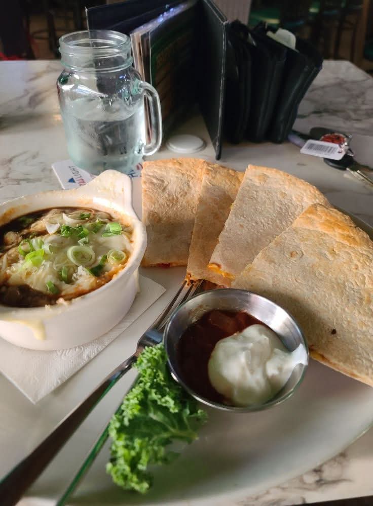 Kelly O’Bryan’s & Carlos O’Bryan’s West Kelowna photo 10