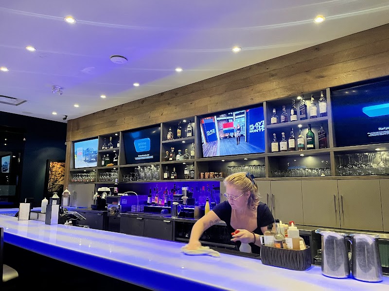 Milestones Grill + Bar photo 9