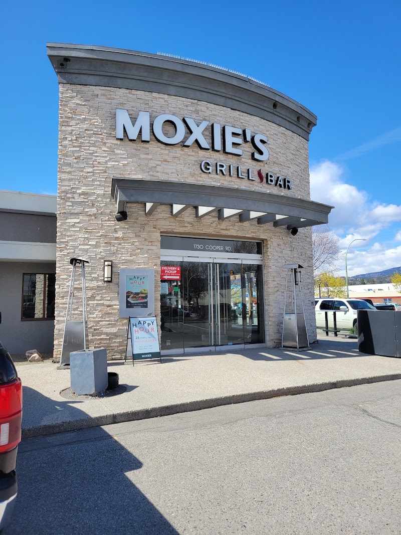 Moxies Grill & Bar photo 5