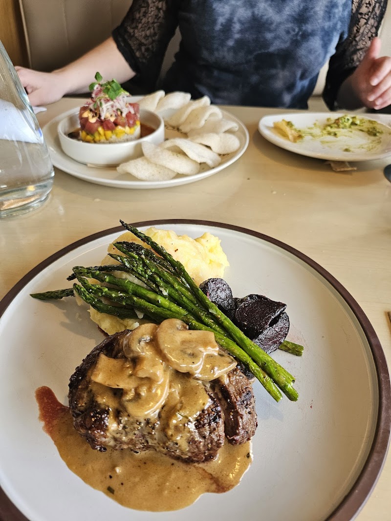Moxies Grill & Bar photo 9