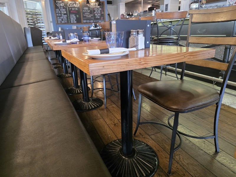 West Coast Grill & Oyster Bar photo 2