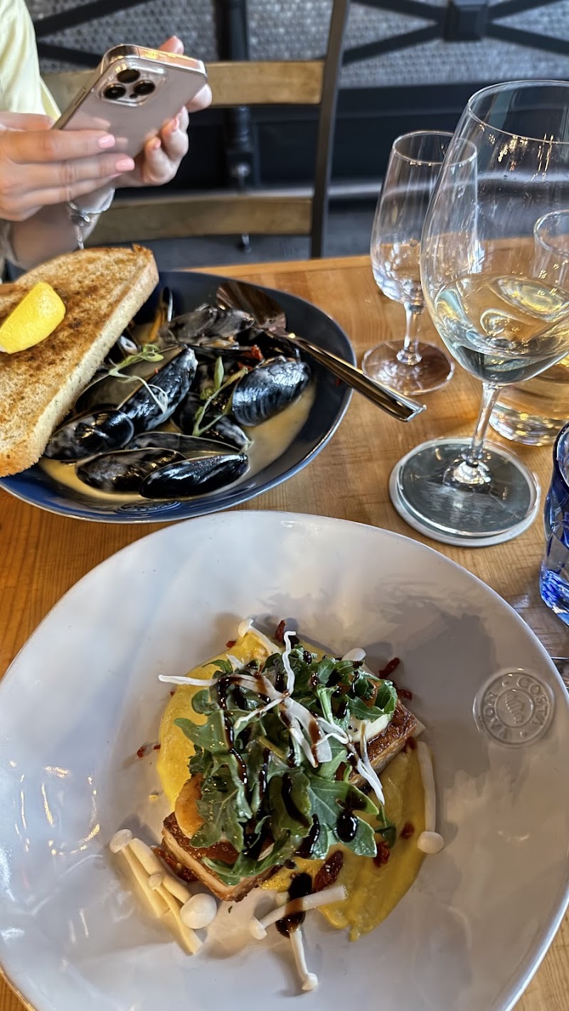 West Coast Grill & Oyster Bar photo 8