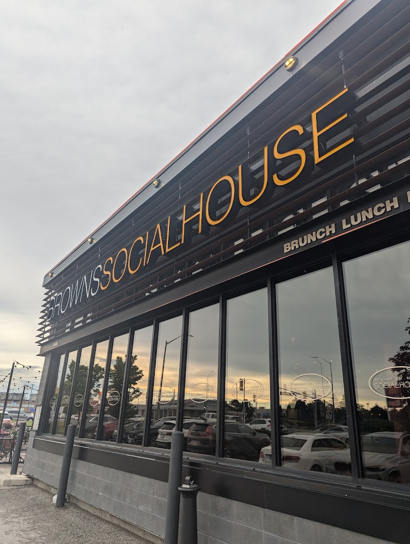 Browns Socialhouse photo 4