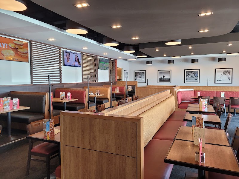 Boston Pizza - Blairmore photo 5