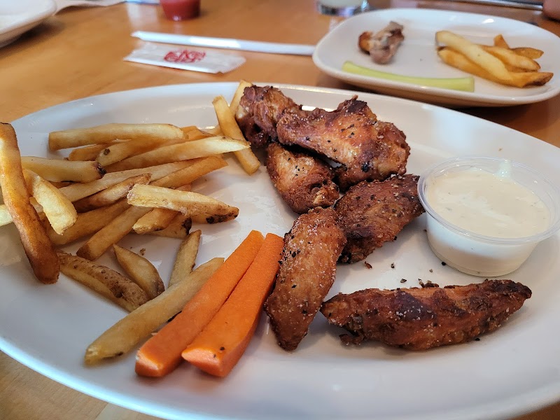 Boston Pizza - Blairmore photo 8