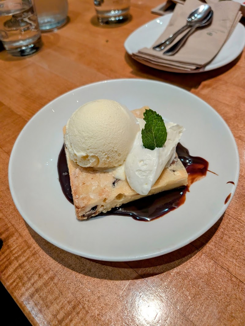 Moxies – Courtney Park photo 7