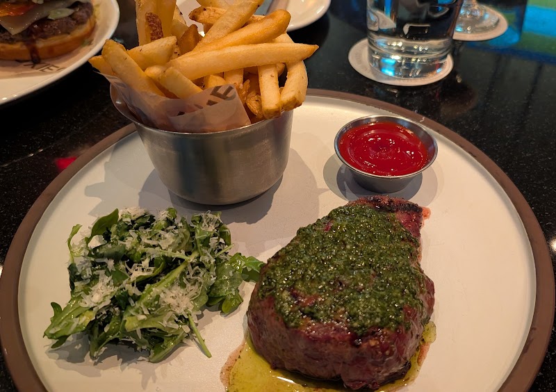 Moxies – Courtney Park photo 9