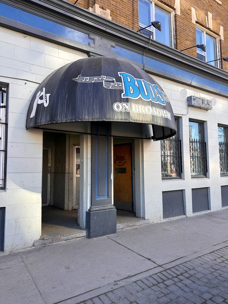 Buds on Broadway photo 3