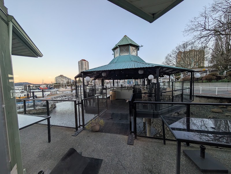 Lighthouse Bistro & Pub photo 2