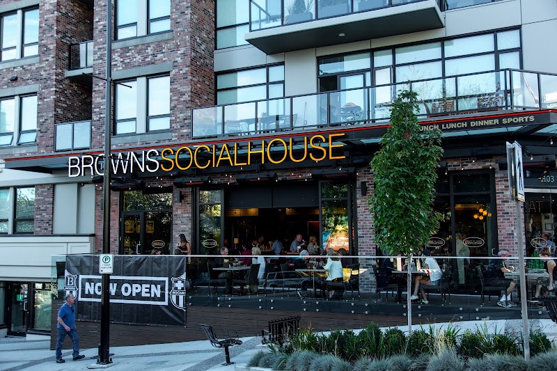 Browns Socialhouse – Lower Lonsdale