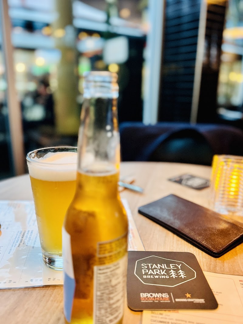 Browns Socialhouse – Lynn Valley photo 9